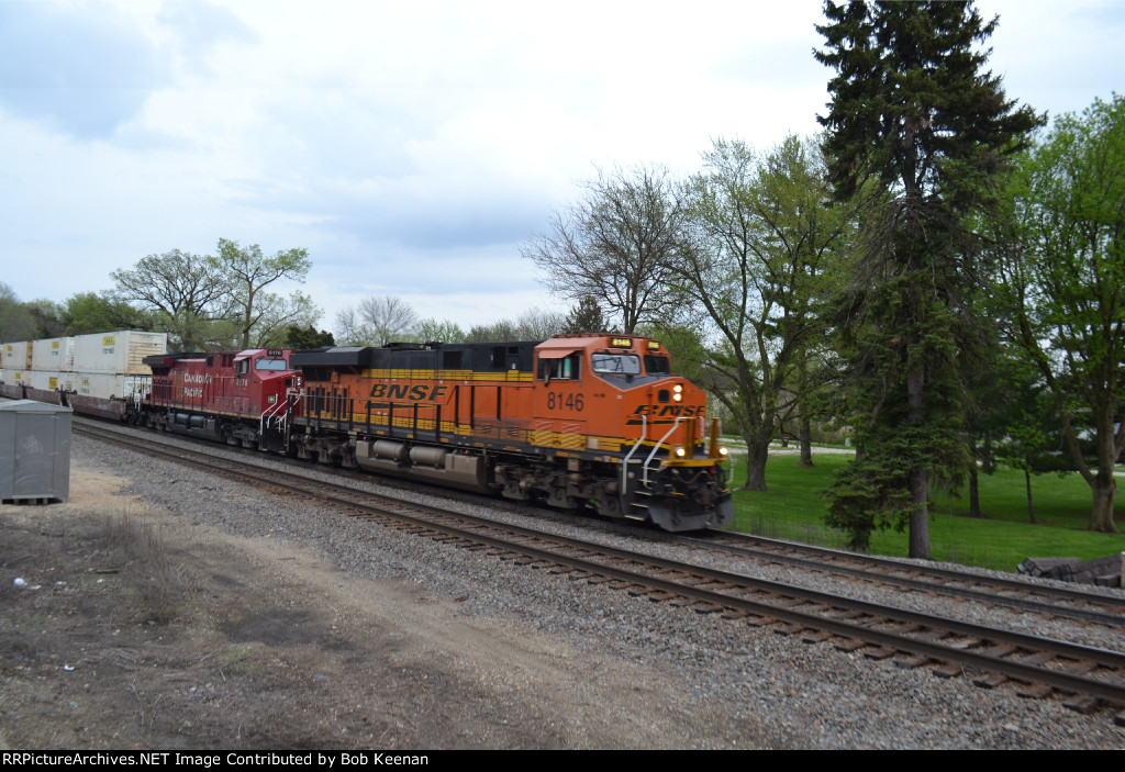 BNSF 8146